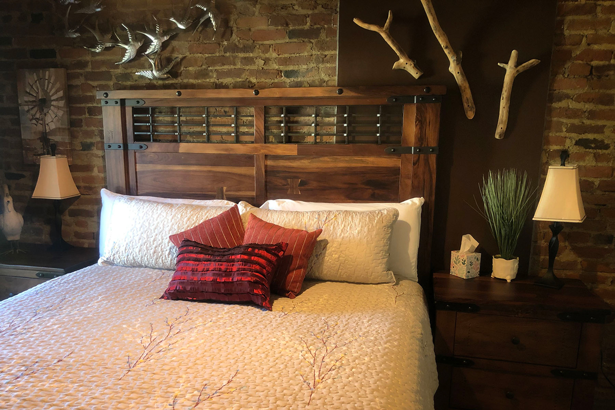 ravens' lodging & extended stays photo