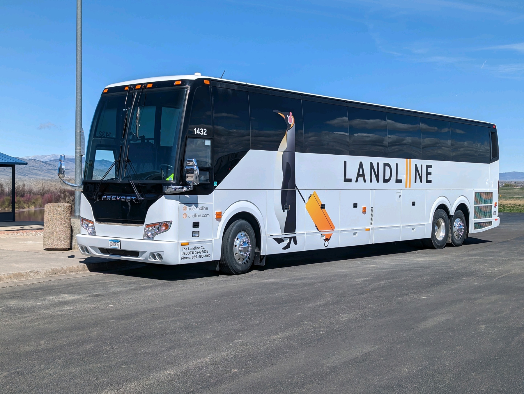 landline - fort collins/loveland airport shuttle photo