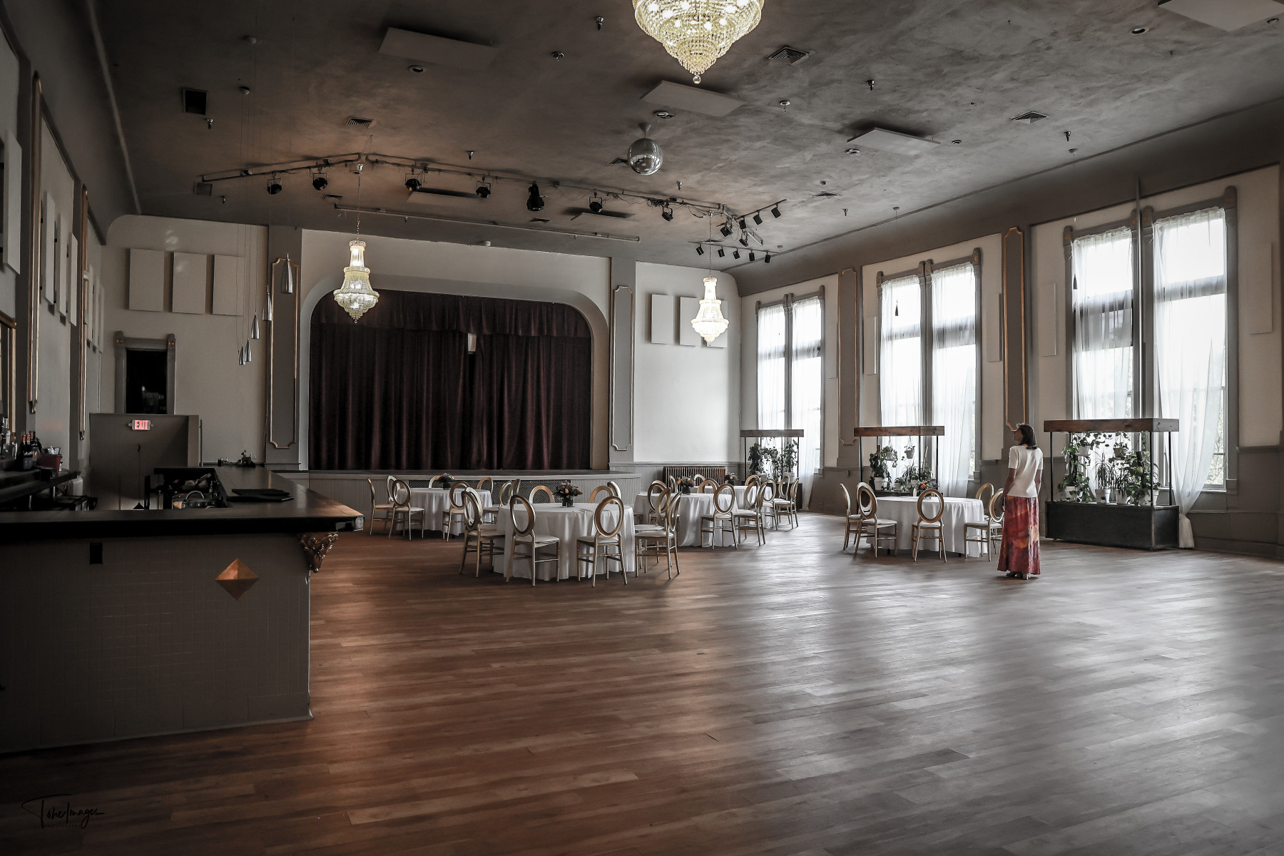 dickens opera house photo