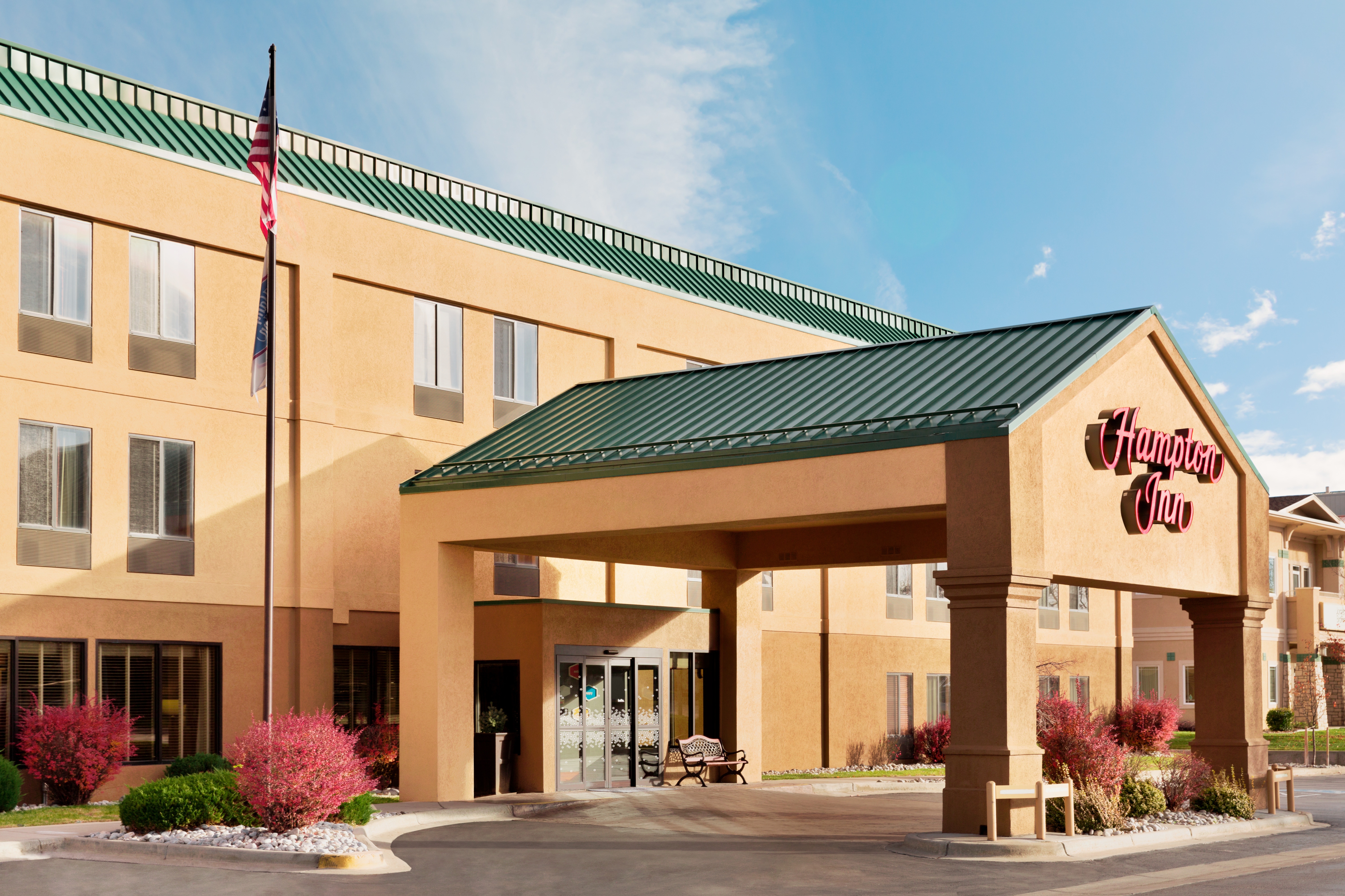 hampton inn longmont - hotel exterior photo