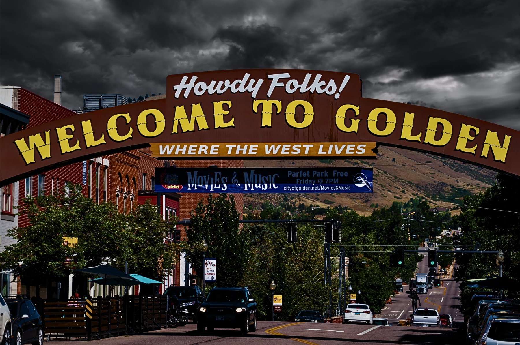 the hauntings of lookout mountain: golden ghost tour photo