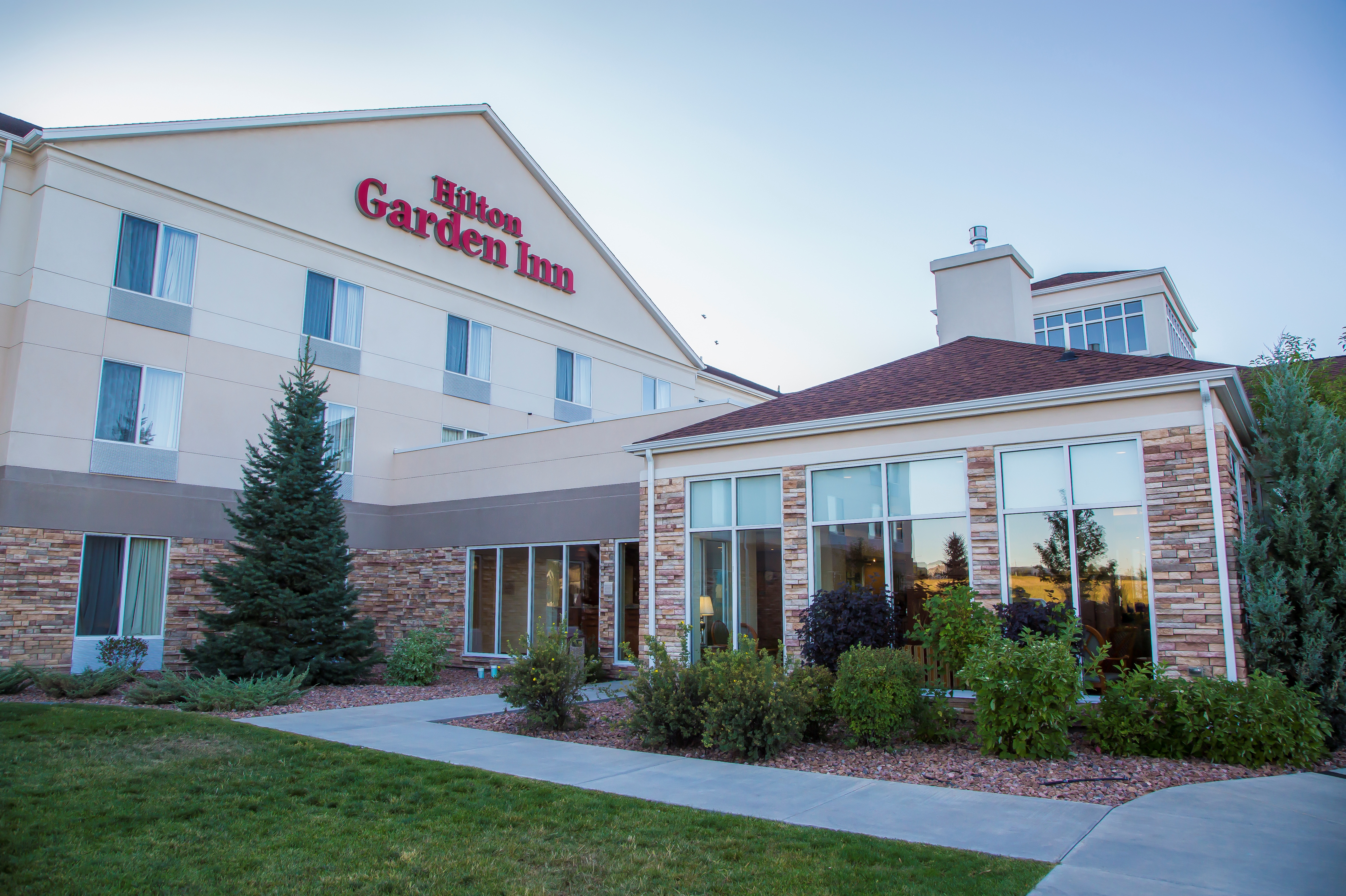 hilton garden inn colorado springs airport - hotel exterior photo