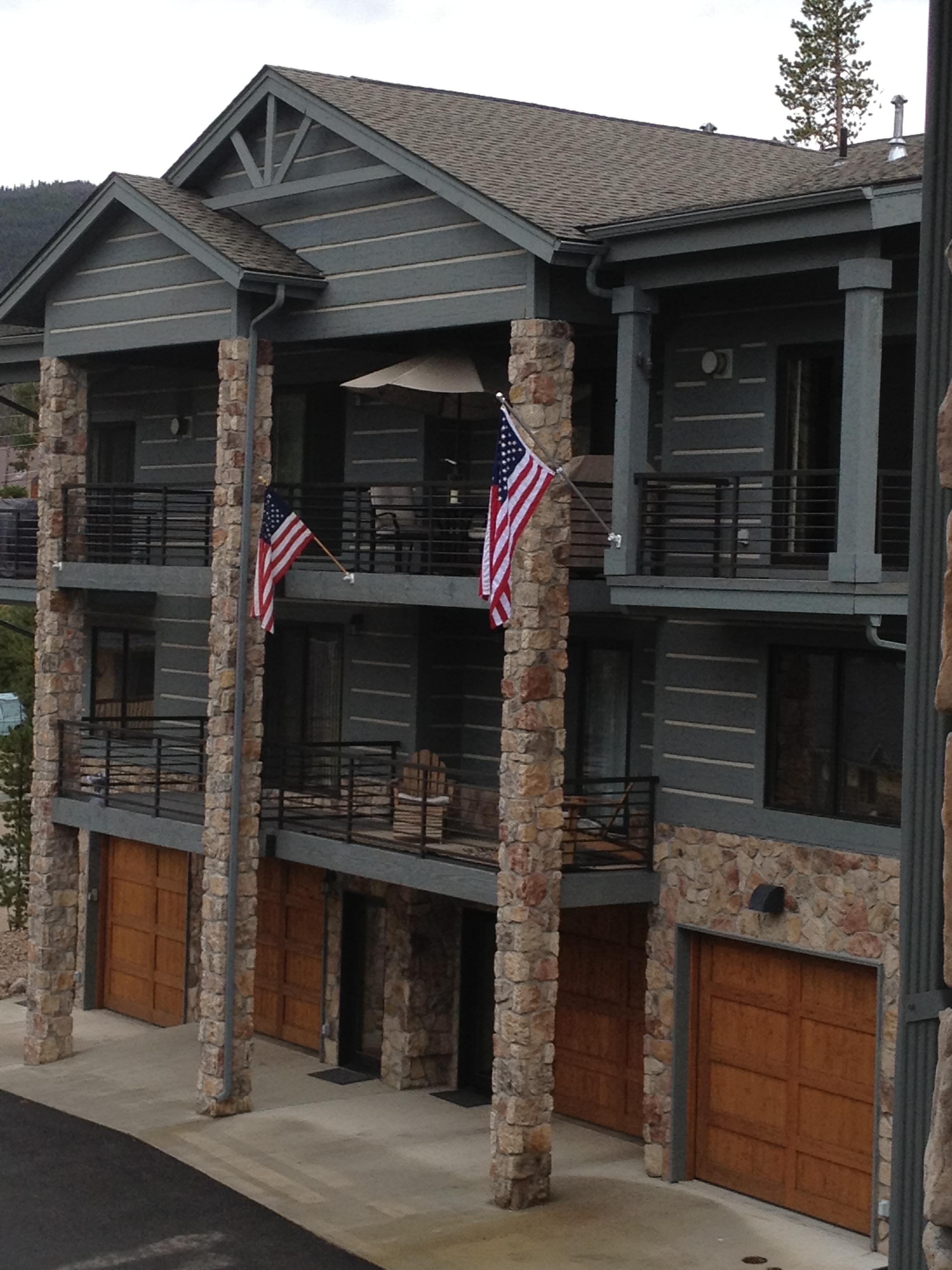 ravenwood townhomes in grand lake photo