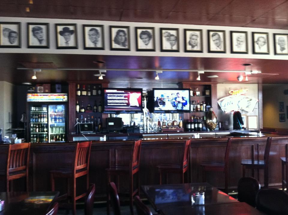 oscar's bar & grille photo