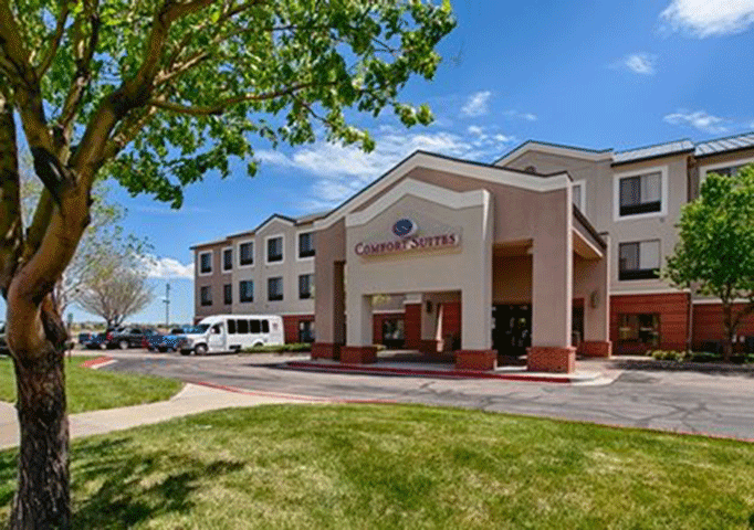 comfort suites denver international airport photo