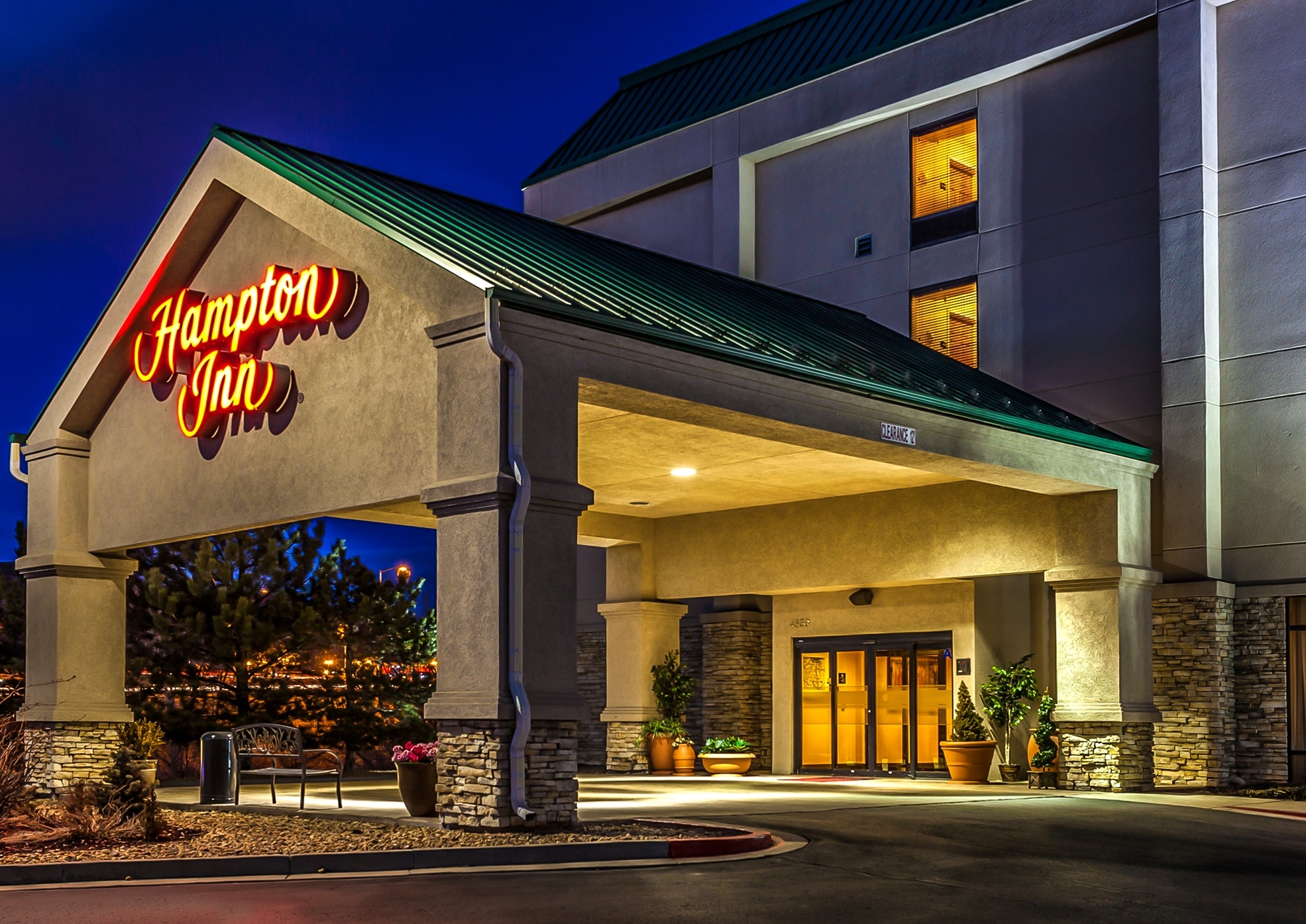 hampton inn castle rock - hotel exterior photo