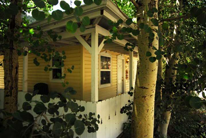 columbine inn in idaho springs photo