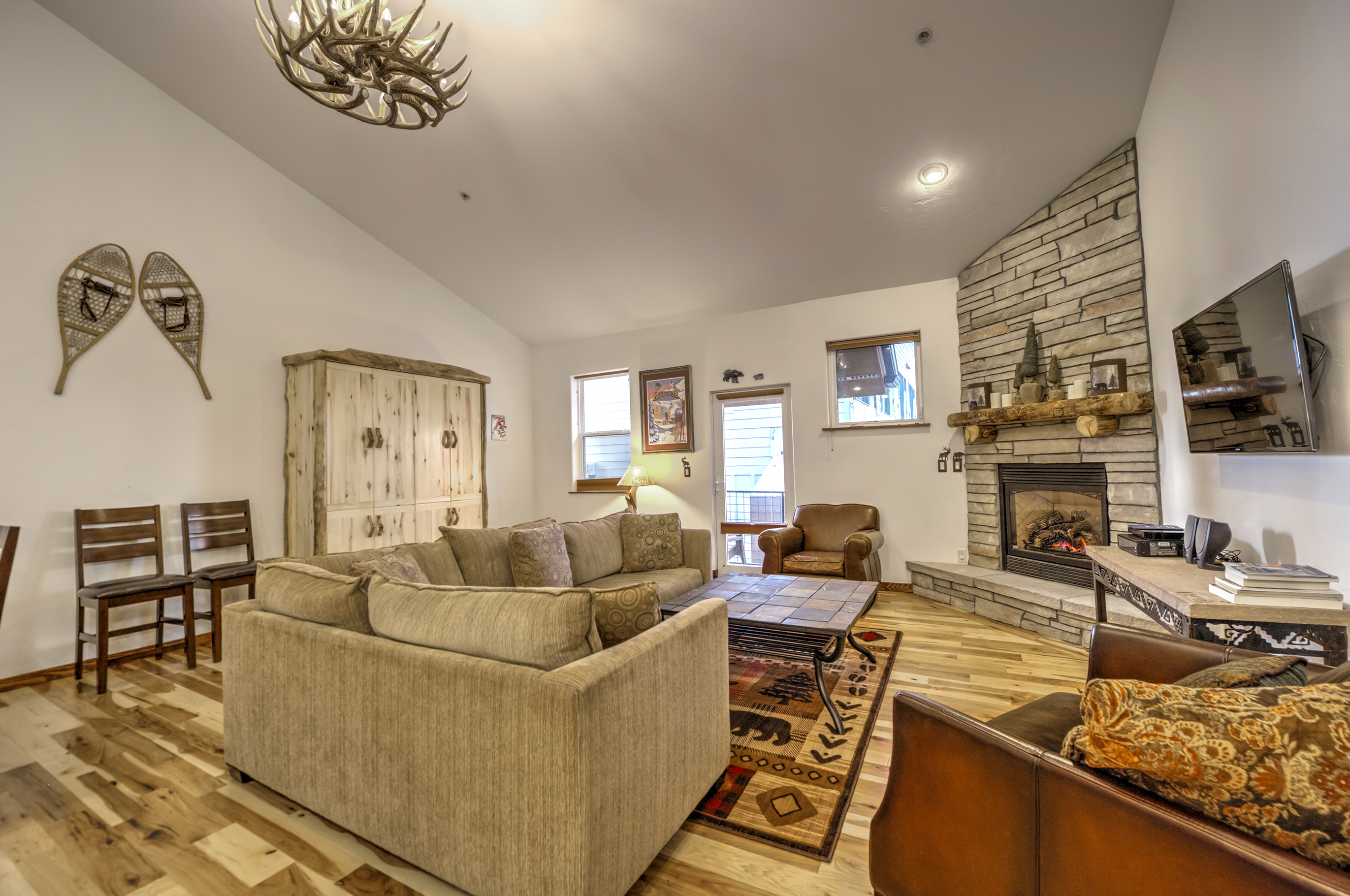 great room (queen murphy bed) photo