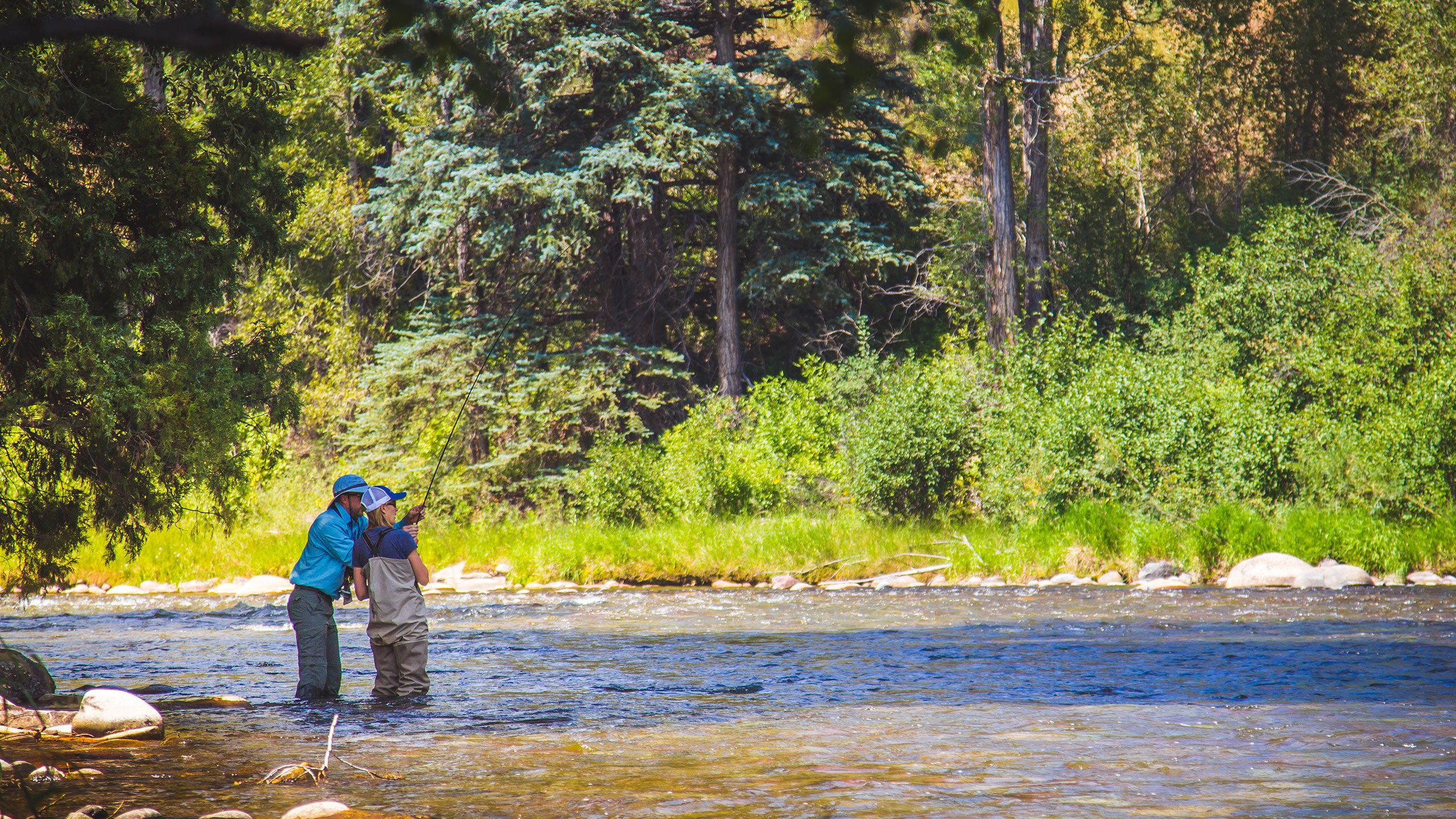 aspen outfitting co guide fly-fishing photo