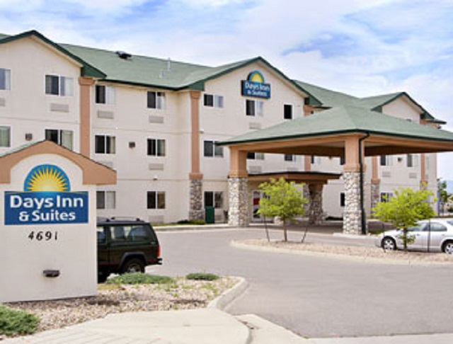 days inn & suites castle rock, co photo