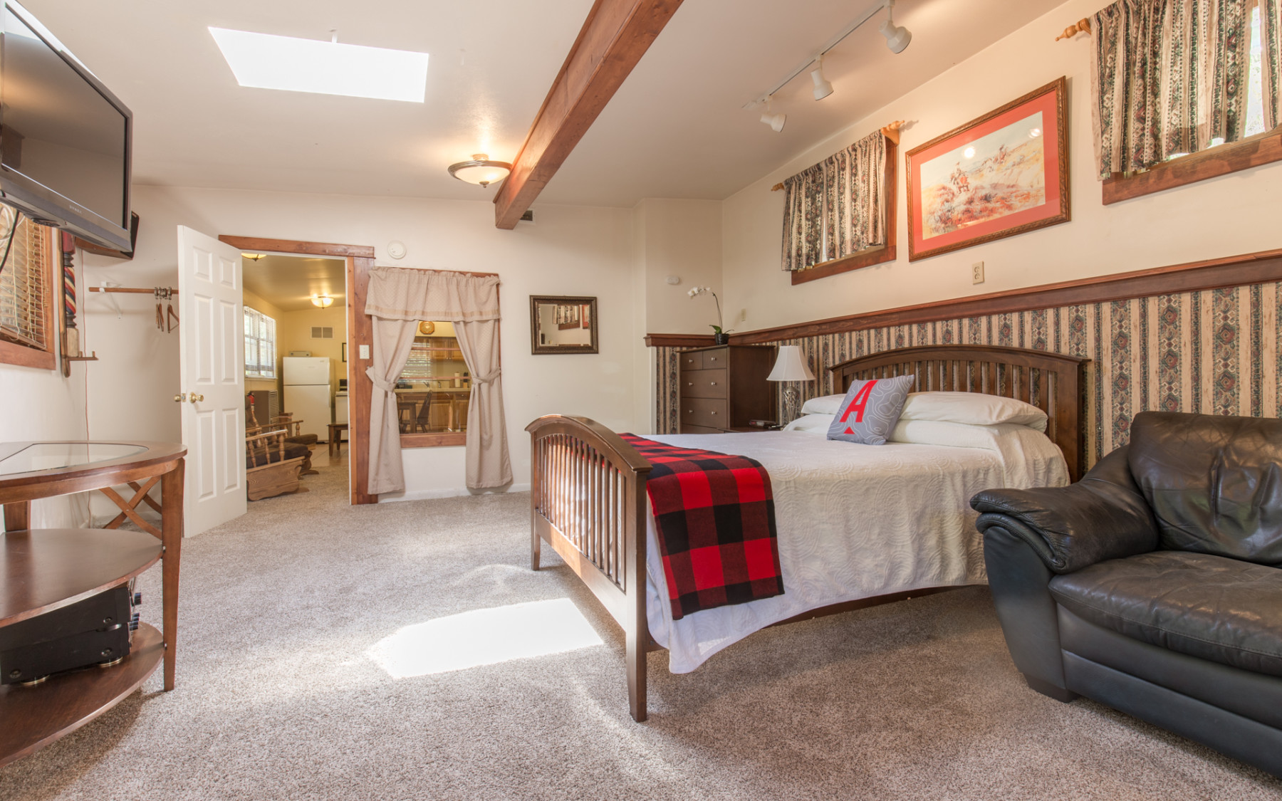 cabin master bedroom photo