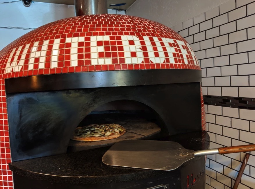 white buffalo pizza co. in grand lake photo