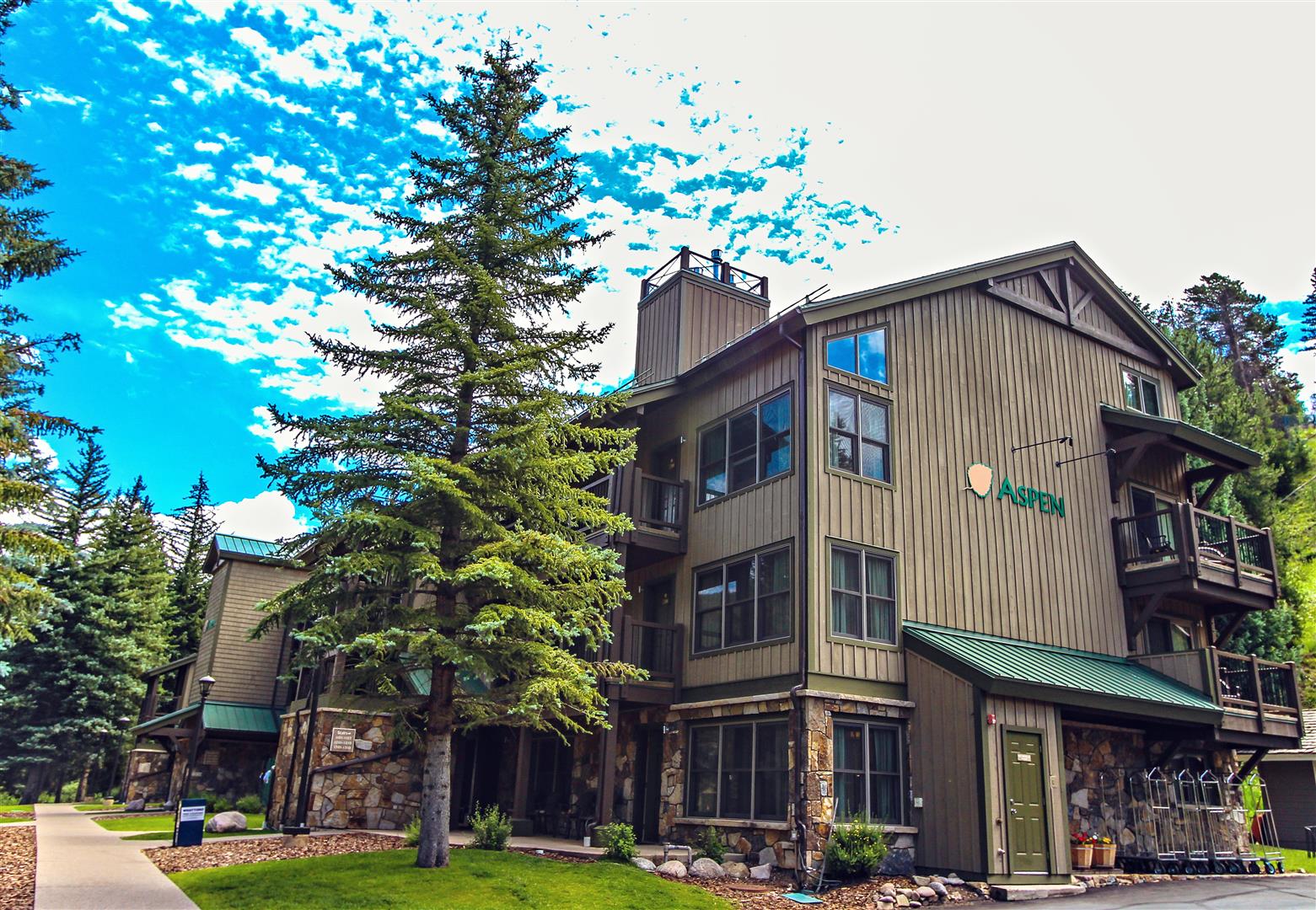 exterior aspen photo