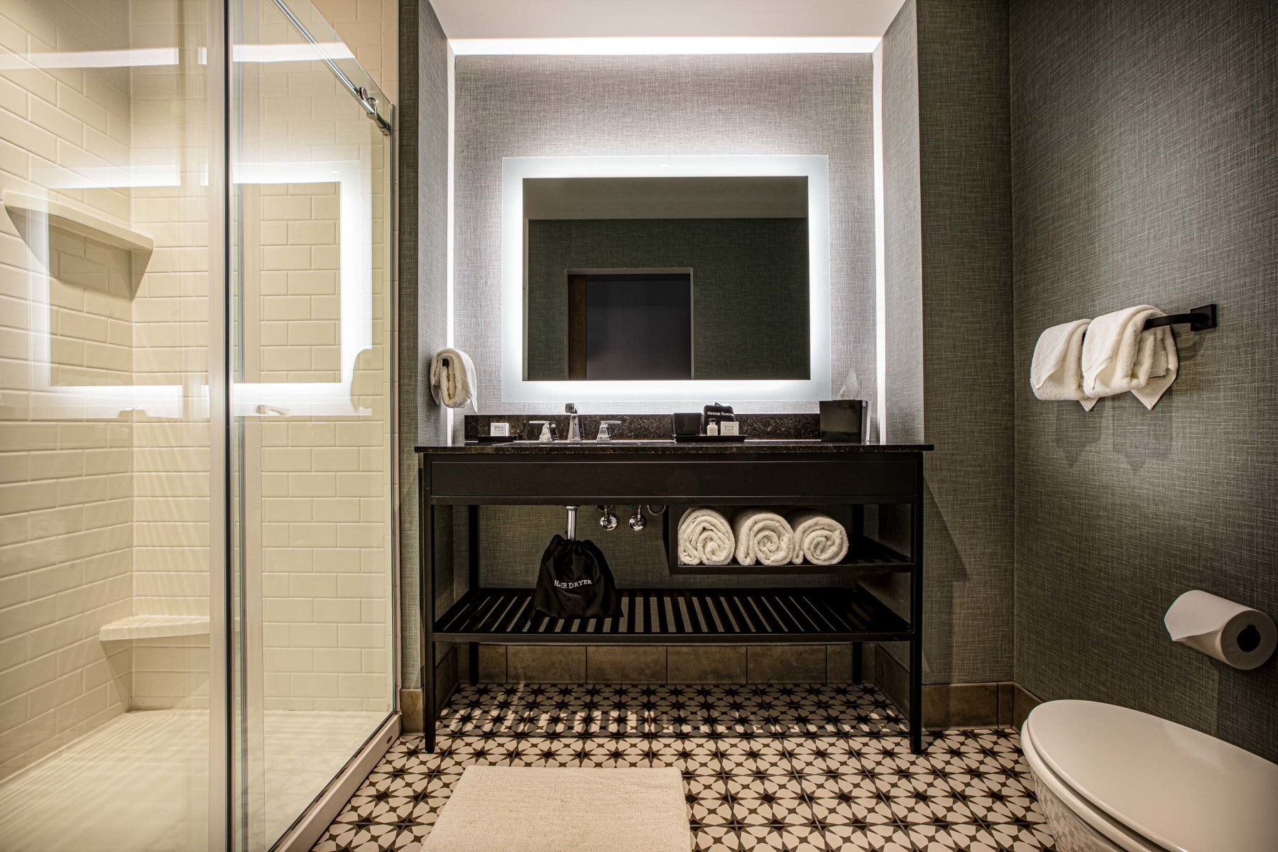 hotel maverick photo 16