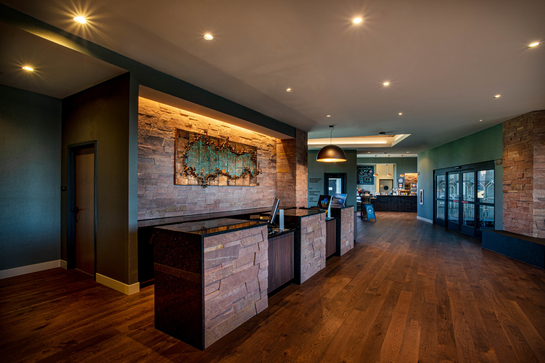 hotel maverick photo 10