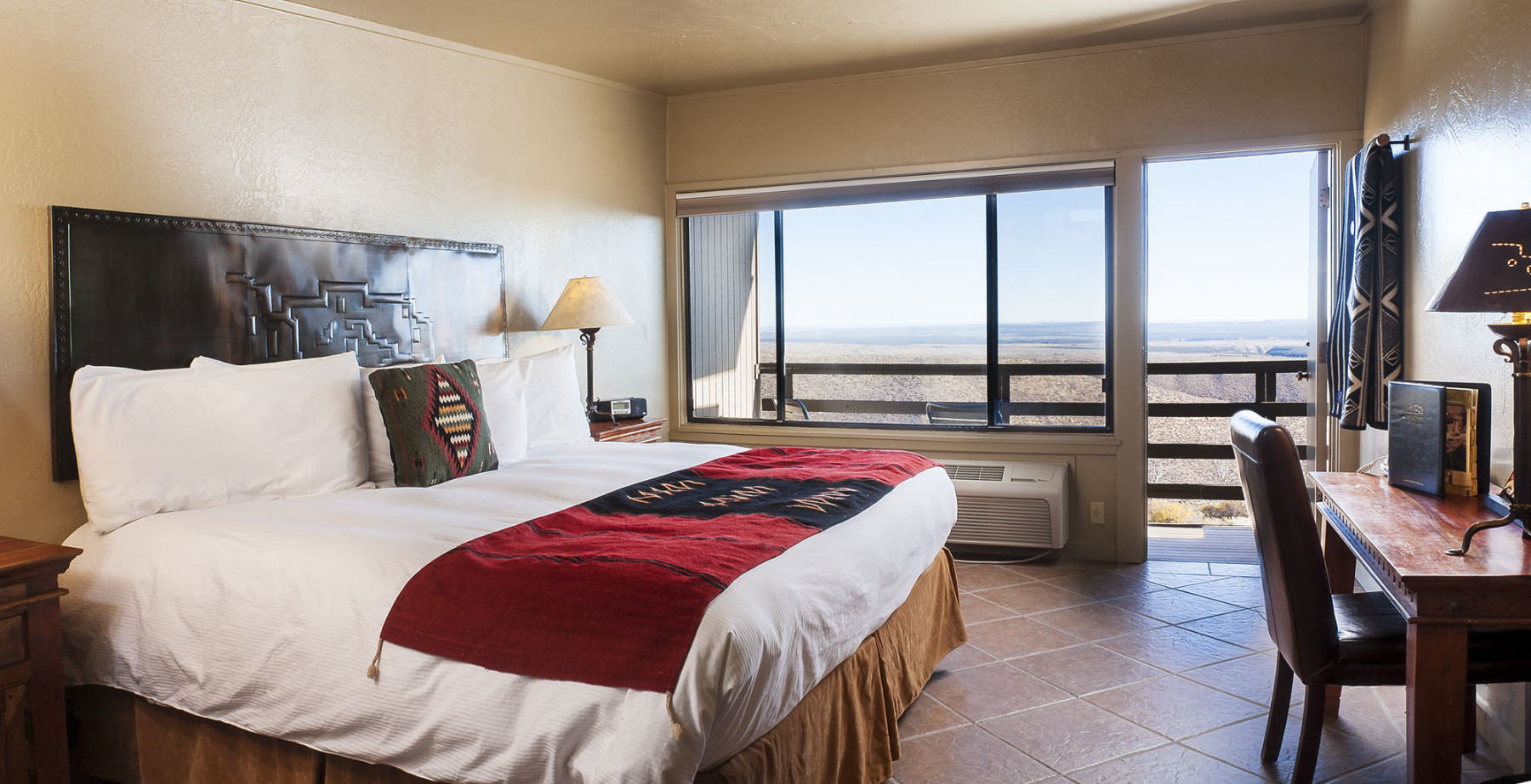 kiva room king. photo