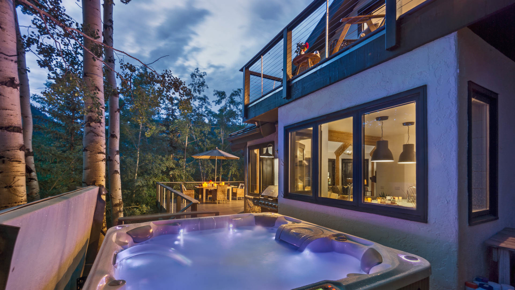 private hot tubs at most homes.  photo 4