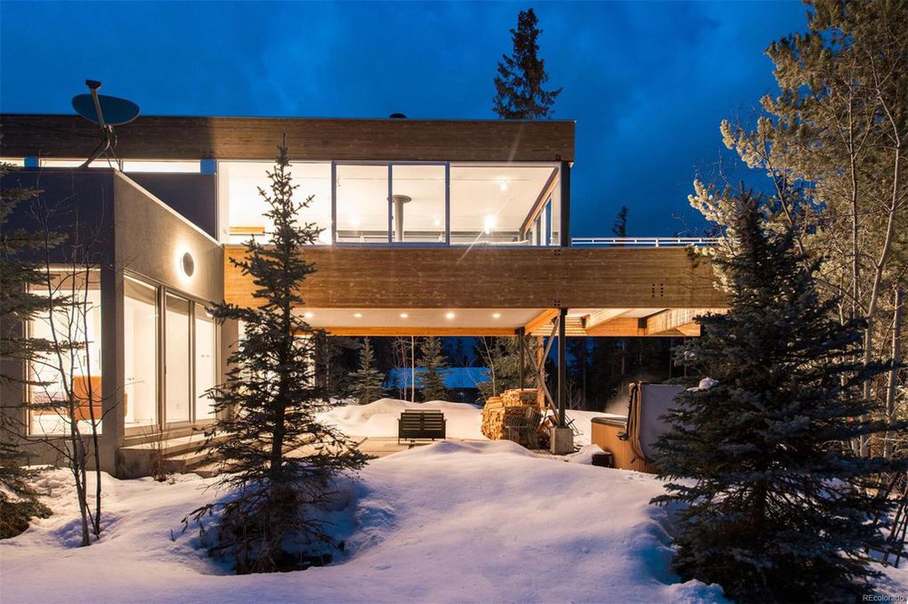 modern river chalet photo 6