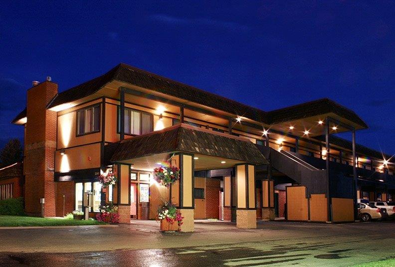 right downtown photo 2