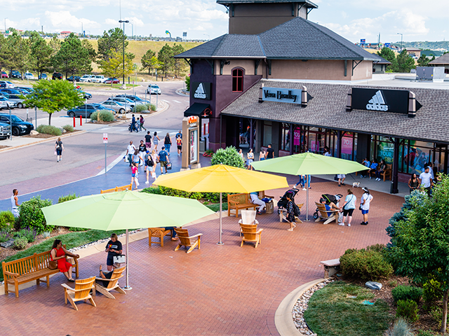 Outlets at Castle Rock 