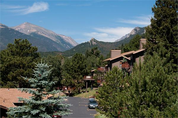 wildwood inn mountain property borders rocky mountain national park- 1/2 mile from entrance gate photo