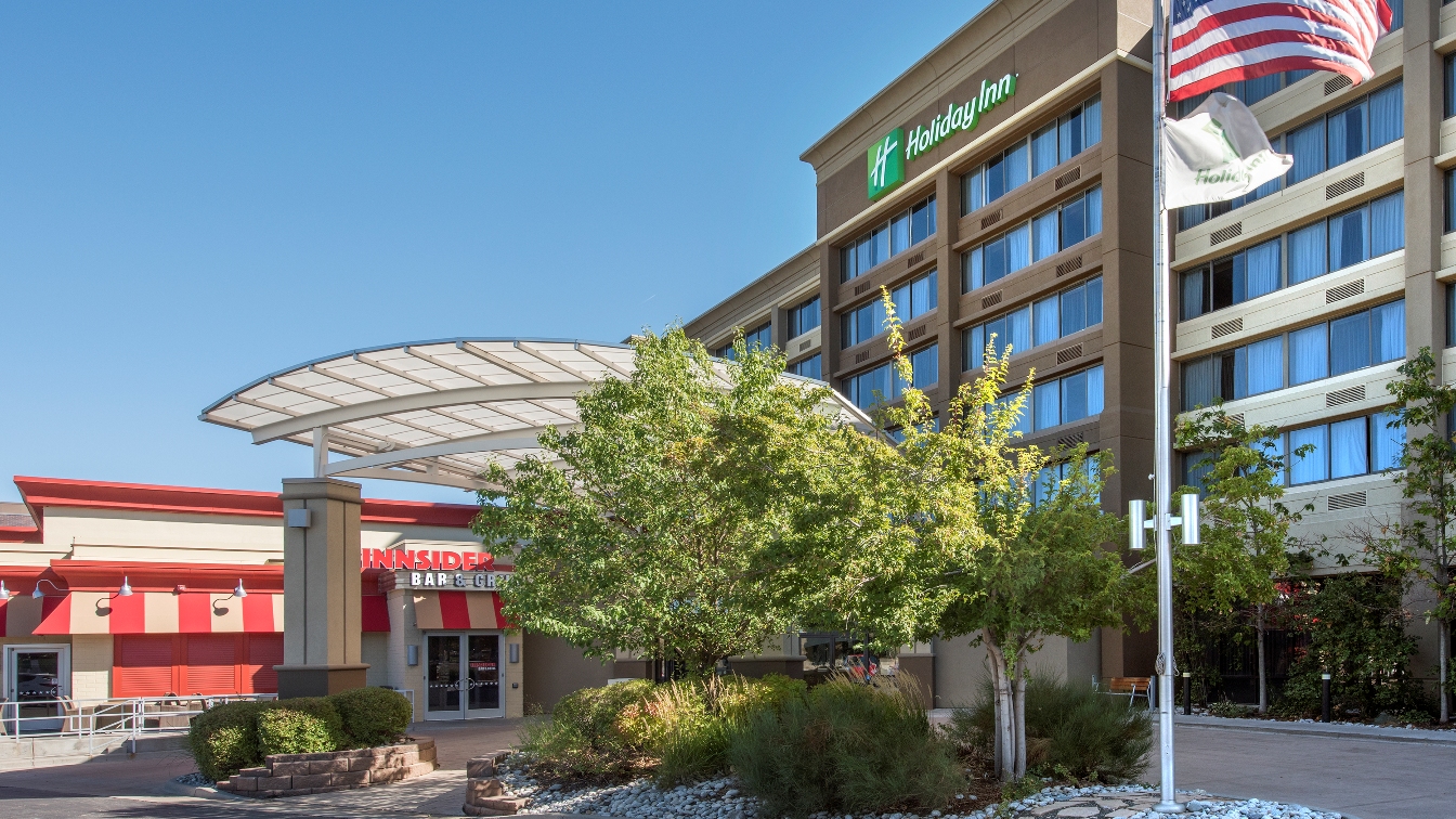welcome to the holiday inn denver lakewood photo