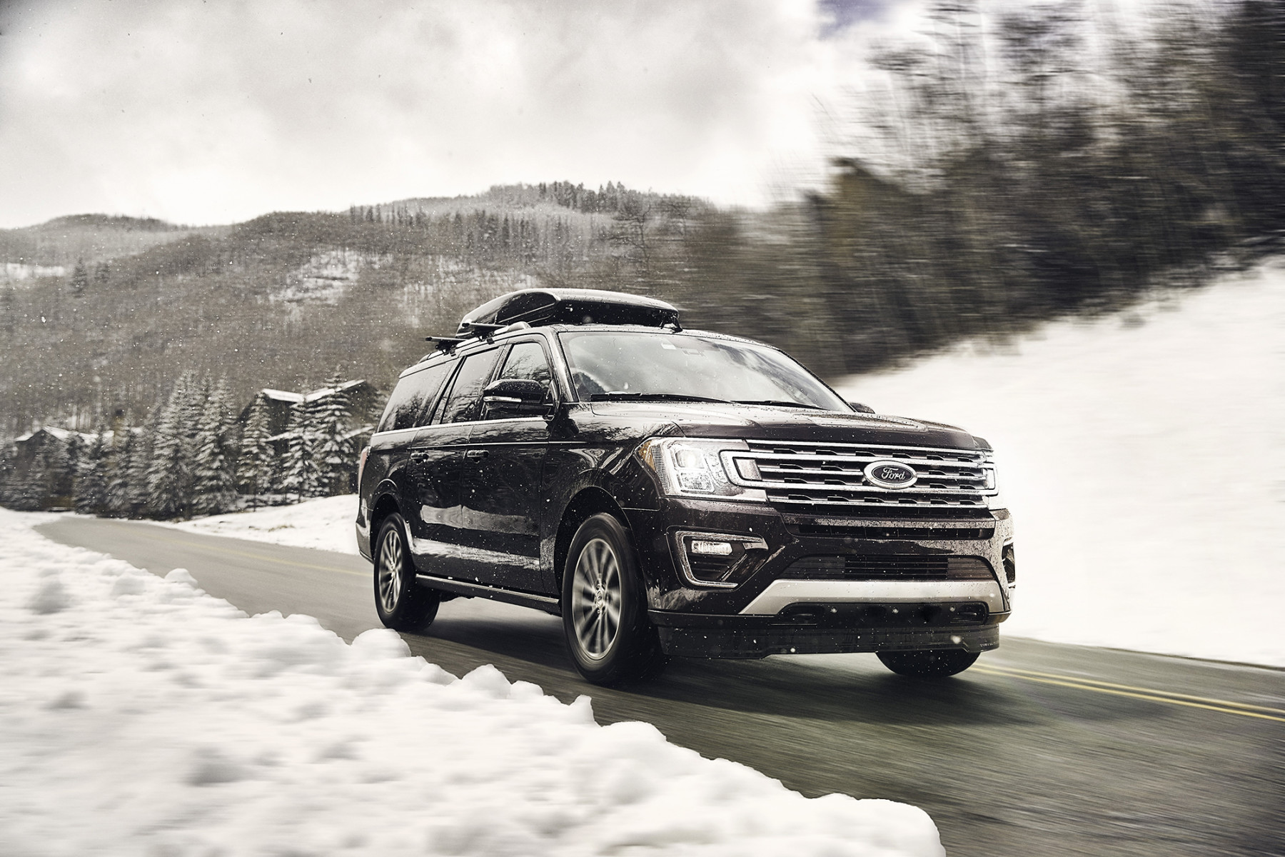 private suvs hold up to 5 guests photo 3