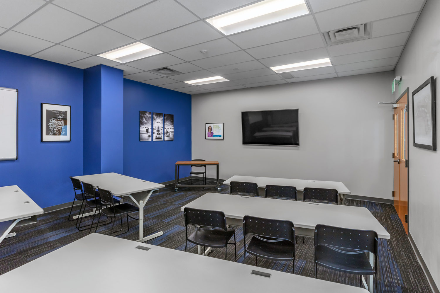 meeting room photo 6