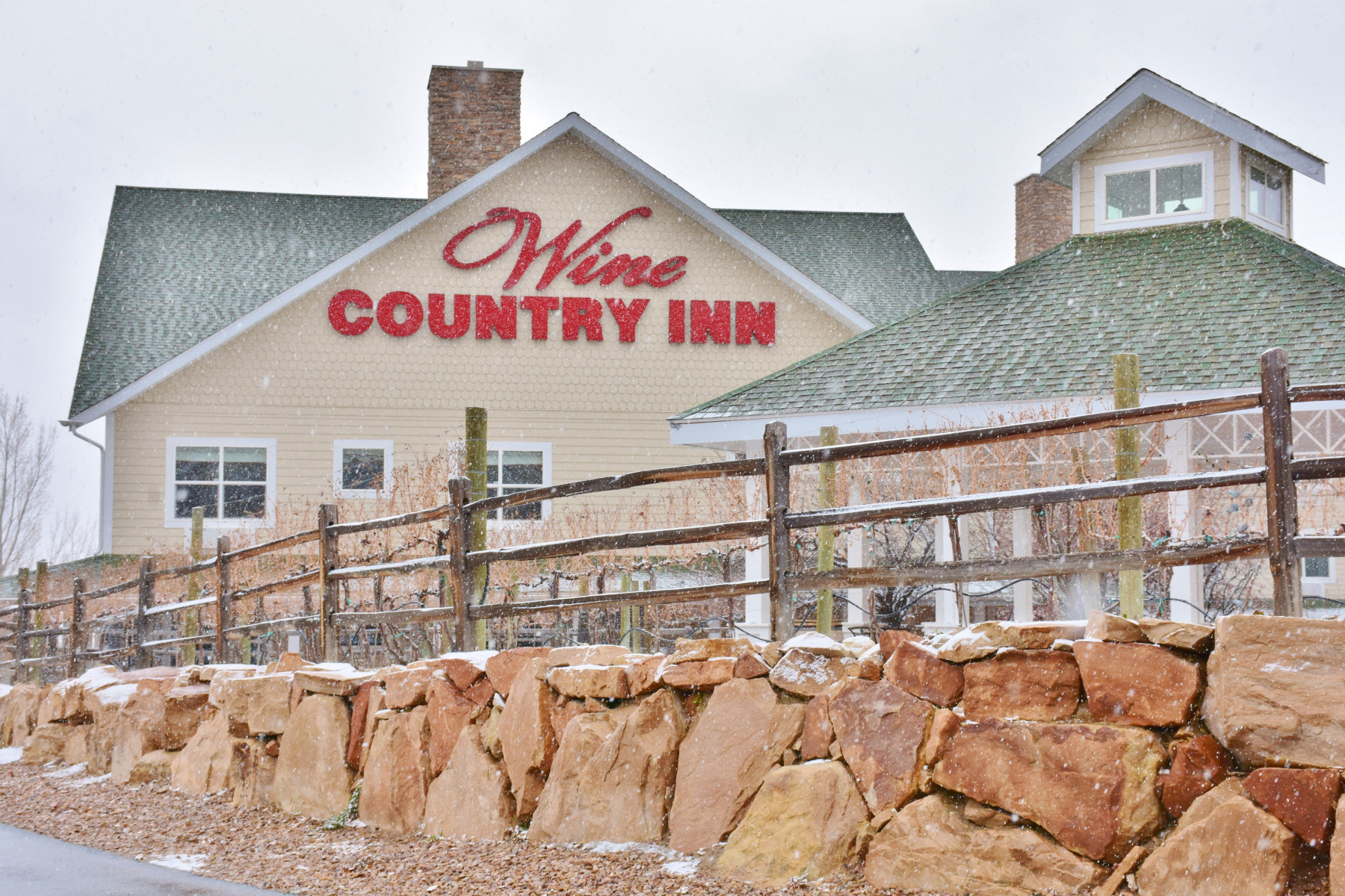 our inn is open all year for an authentic wine experience. photo 18