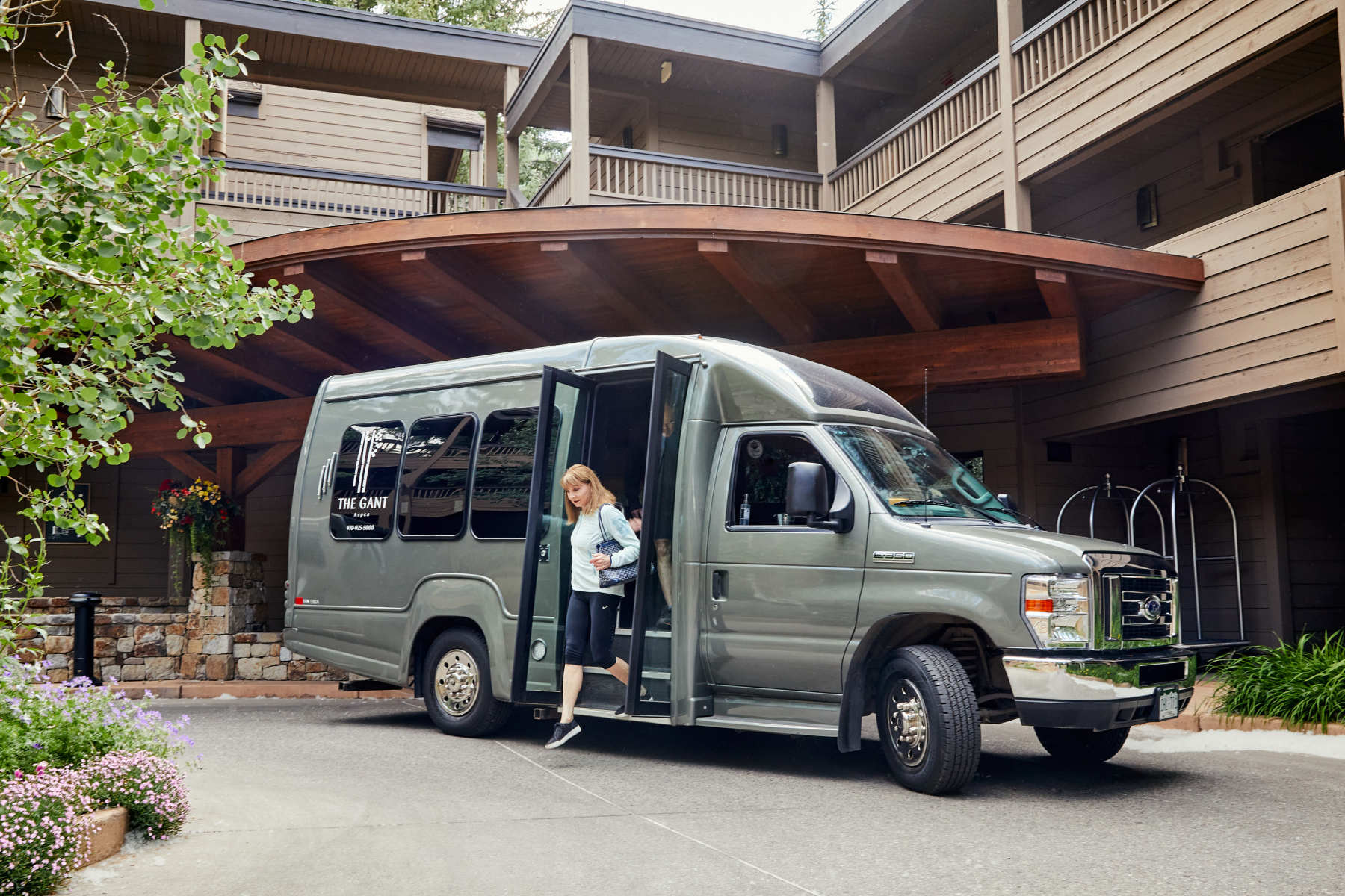 complimentary shuttles photo 18