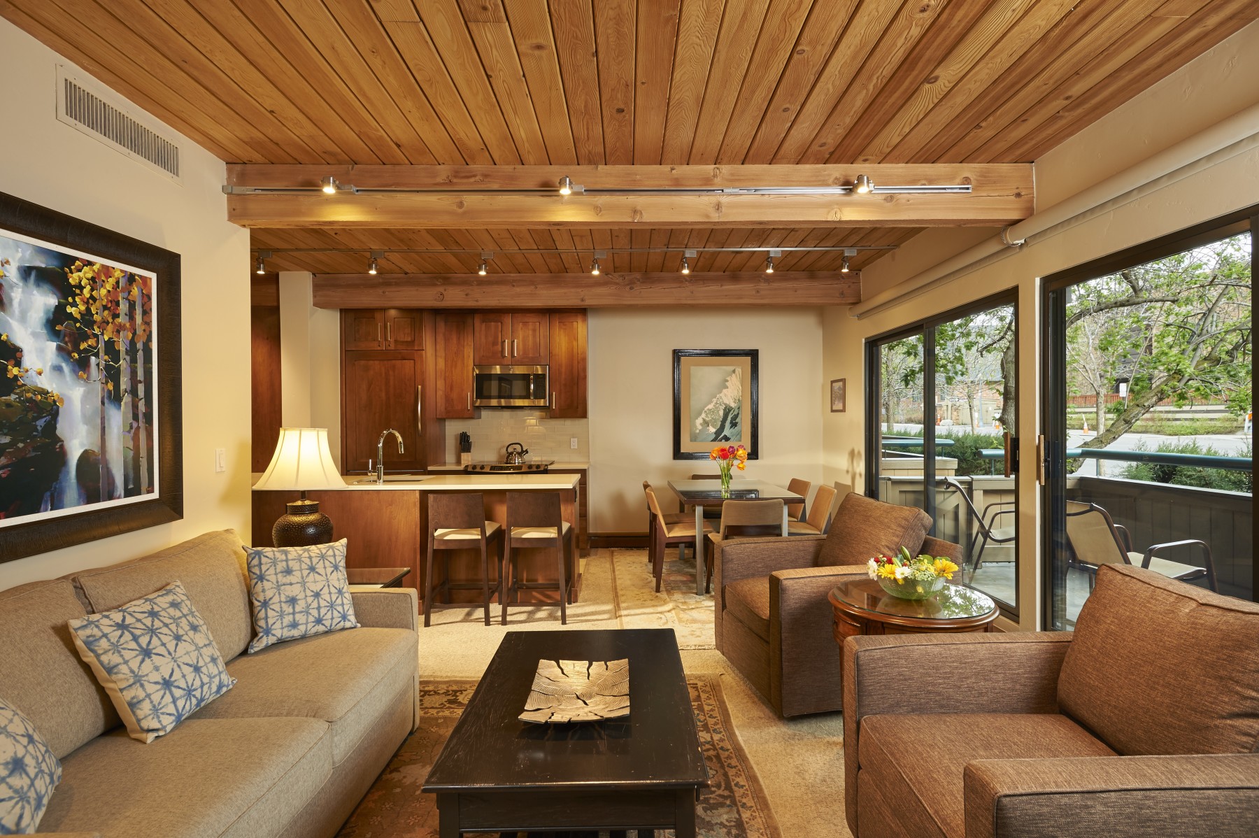 aspen square hotel phone number