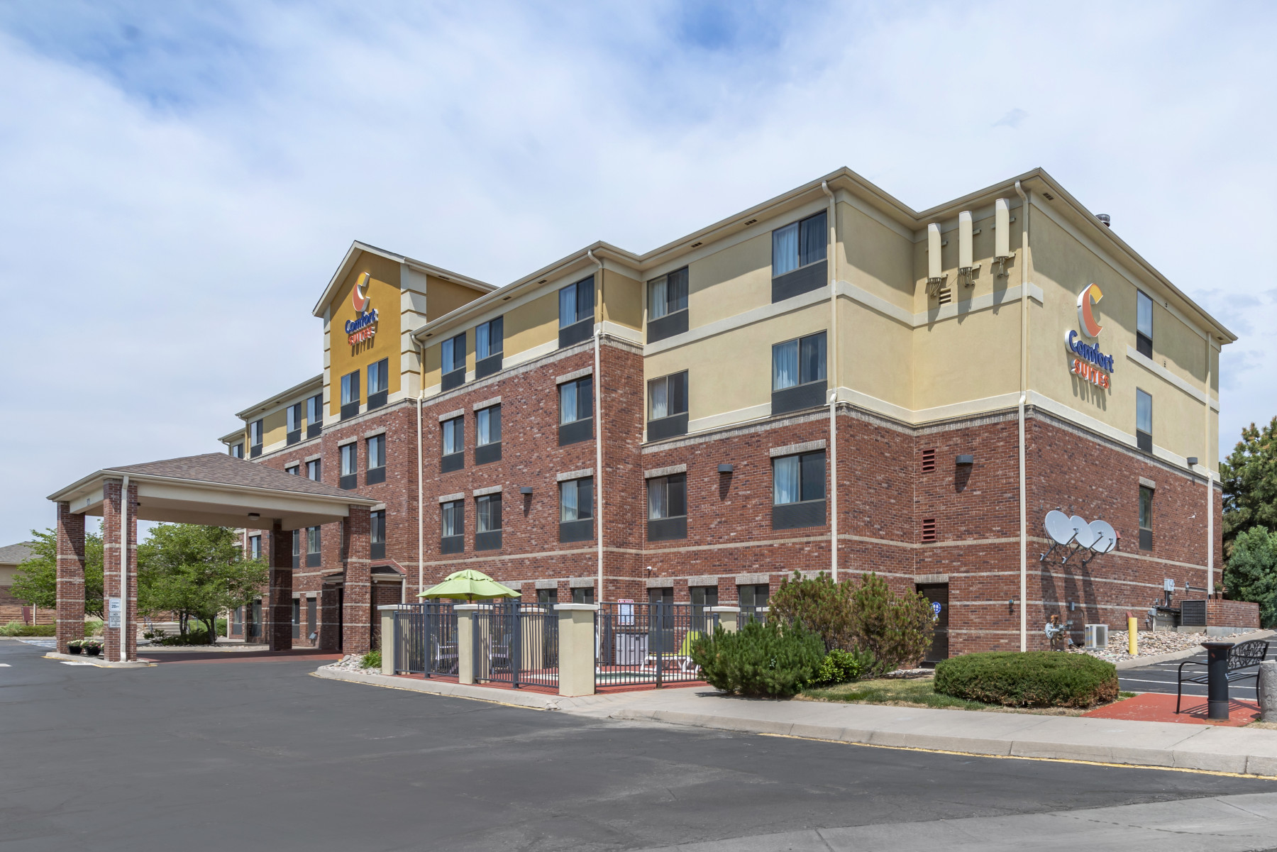 hotel exterior photo 19