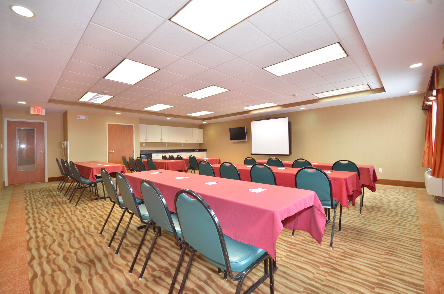 meeting room photo 9