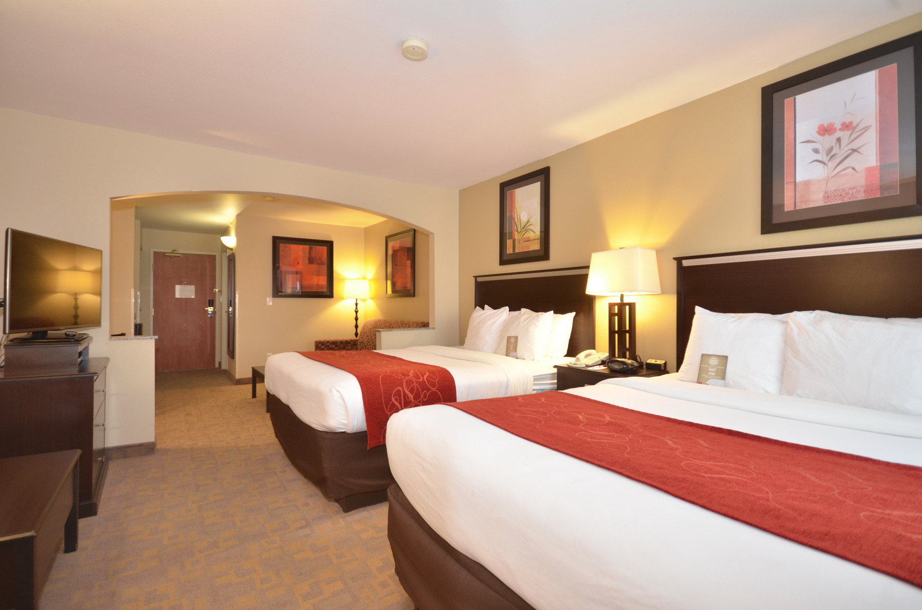 double queen suite photo 7