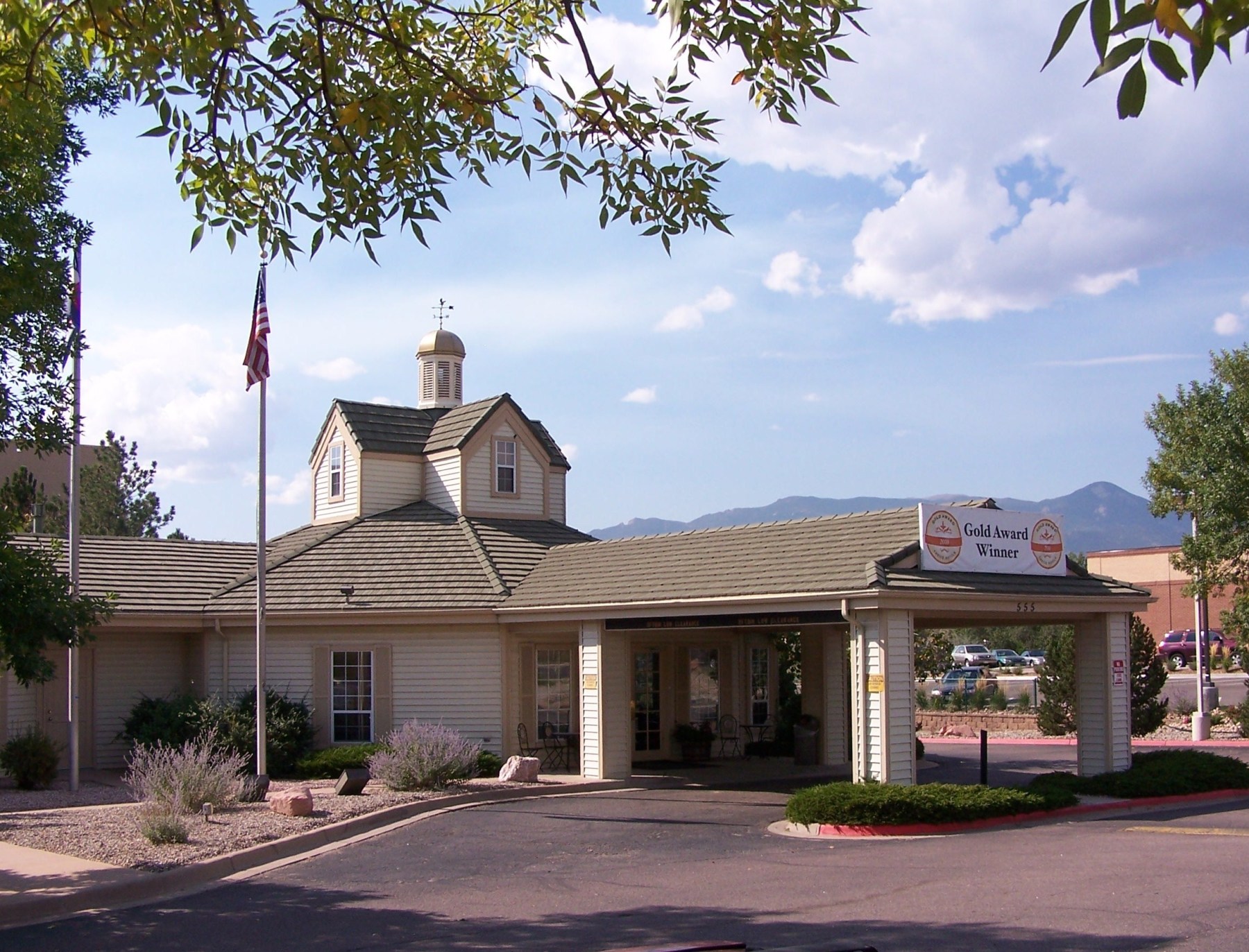 quality inn & suites garden of the gods photo