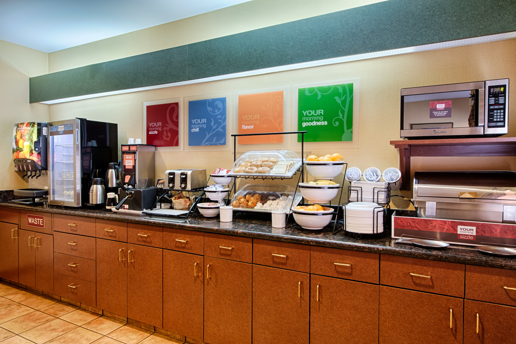 comfort inn breakfast area photo 5