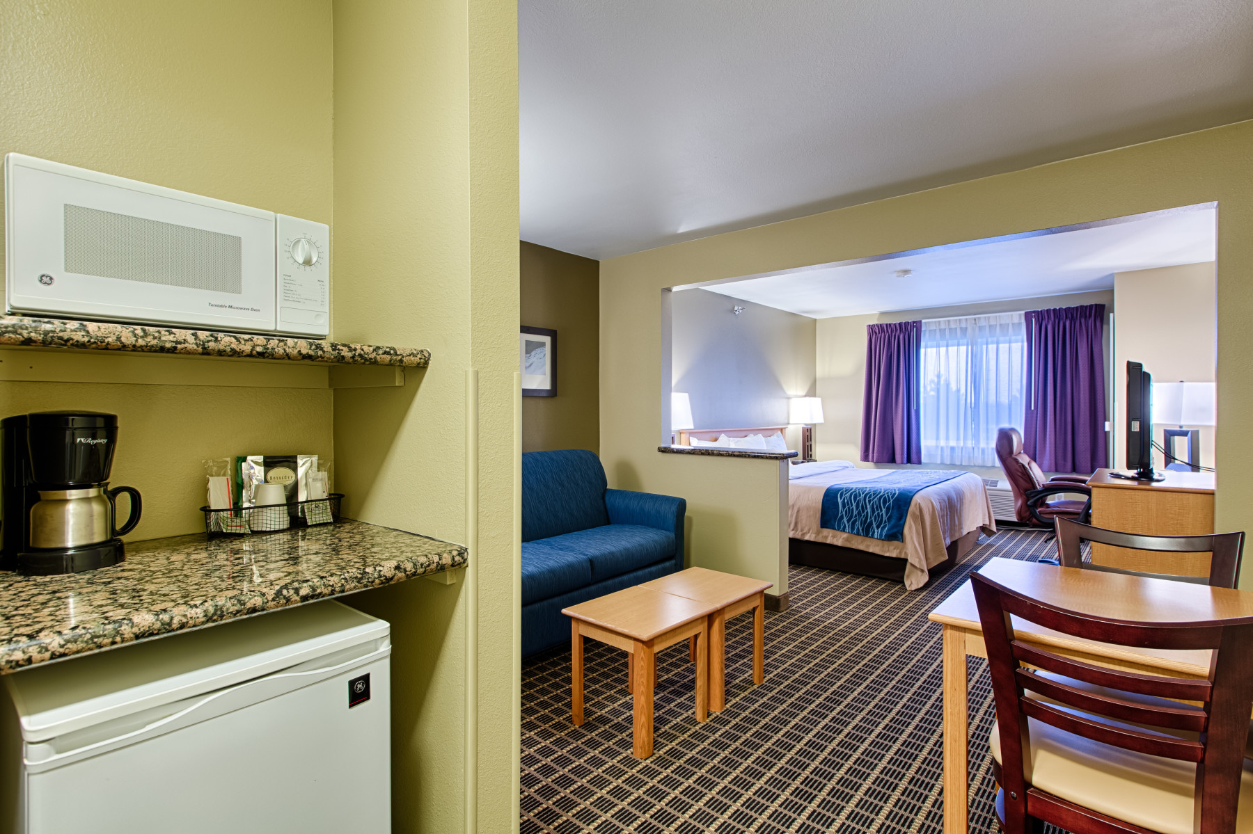 comfort inn hotel suite photo 3