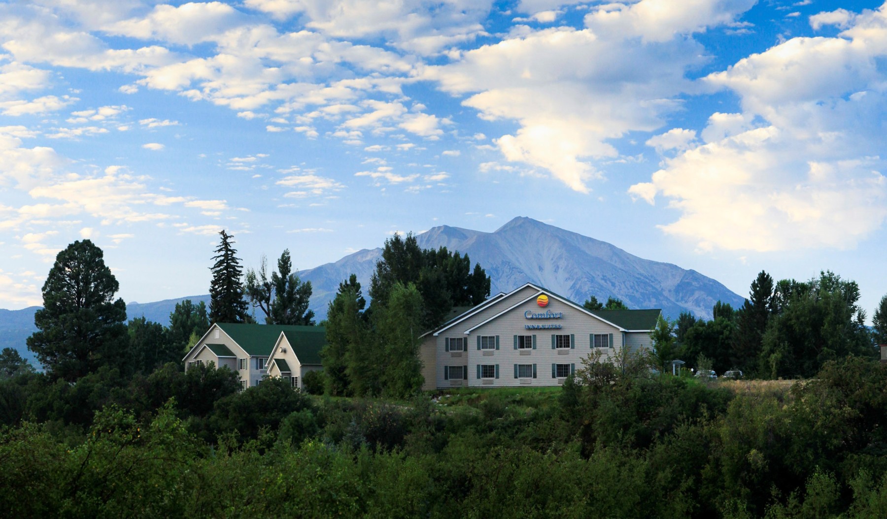 hotel breathtaking day view photo 2