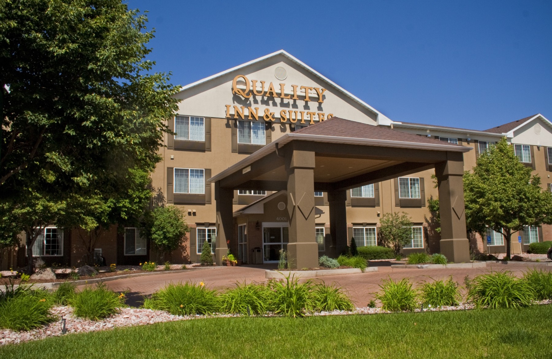 hotel exterior photo