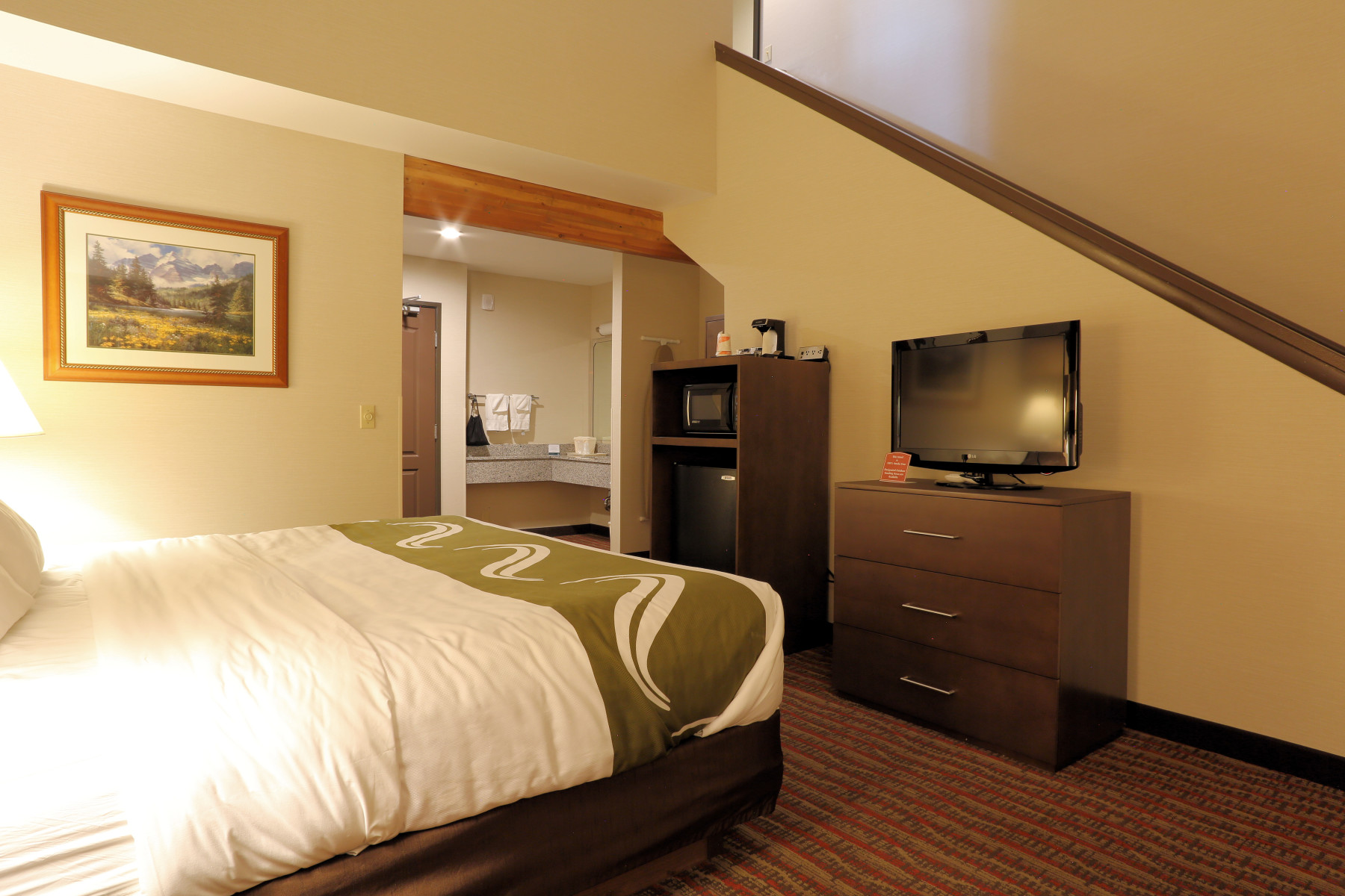 main level of family unit. 2 levels 3 beds 2 balconies photo 16