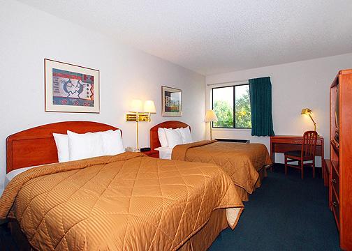 comfort inn aurora guest room photo