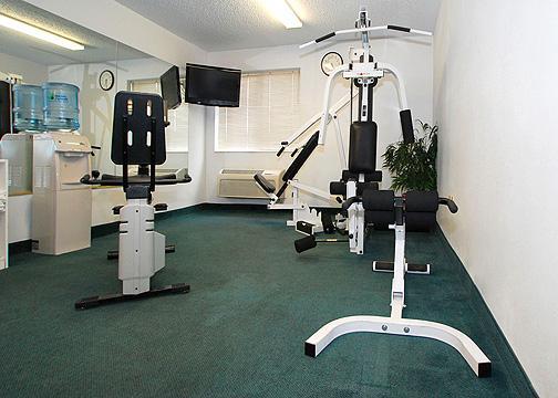 comfort inn aurora fitness center photo 6