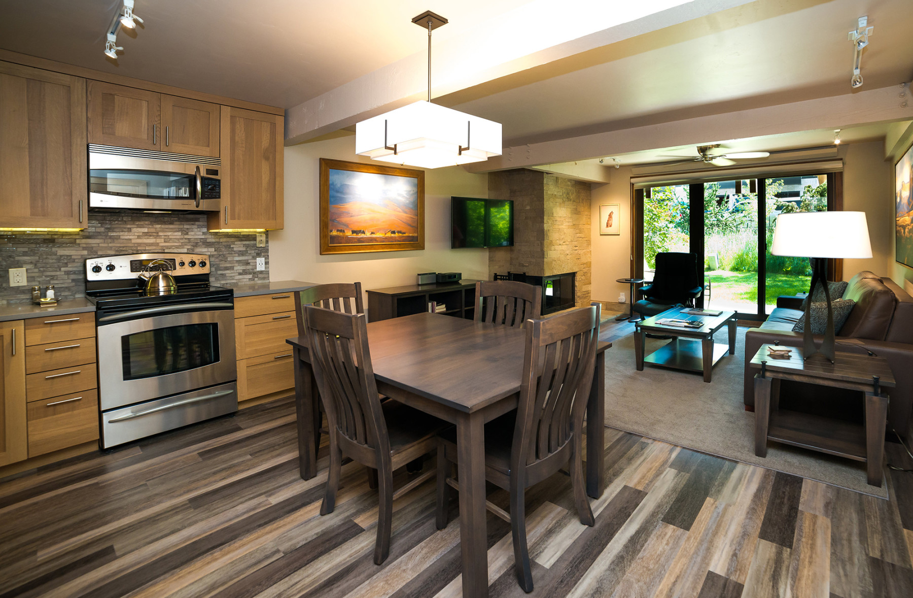 lift one condominiums photo 7