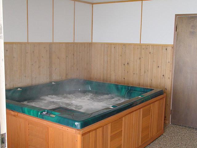 hot tub photo 2