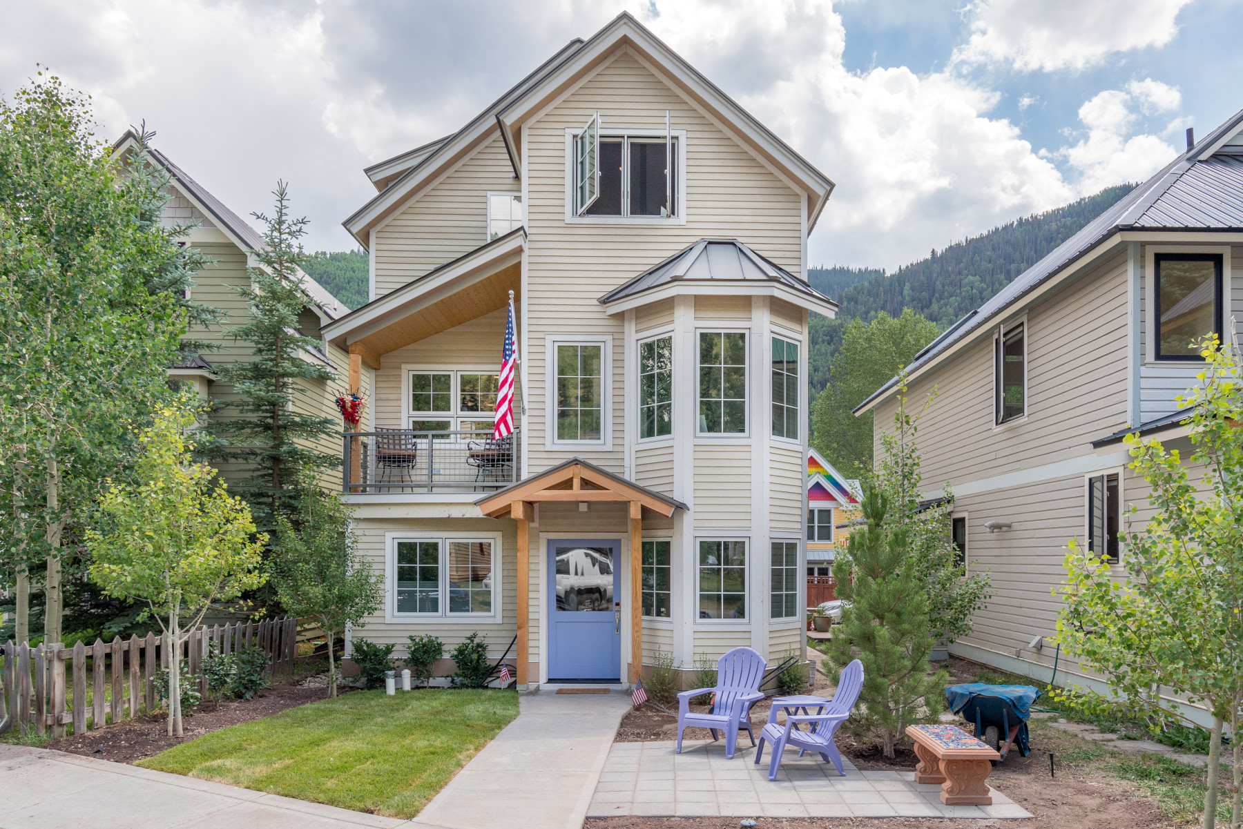 brand new spacious contemporary home! photo