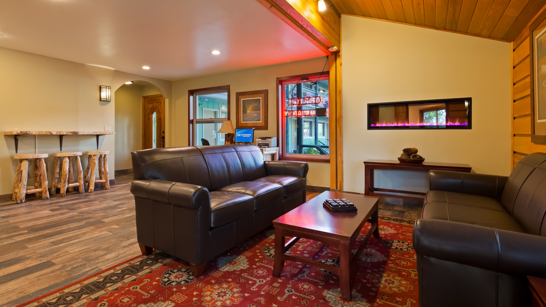 hotel lobby photo 10