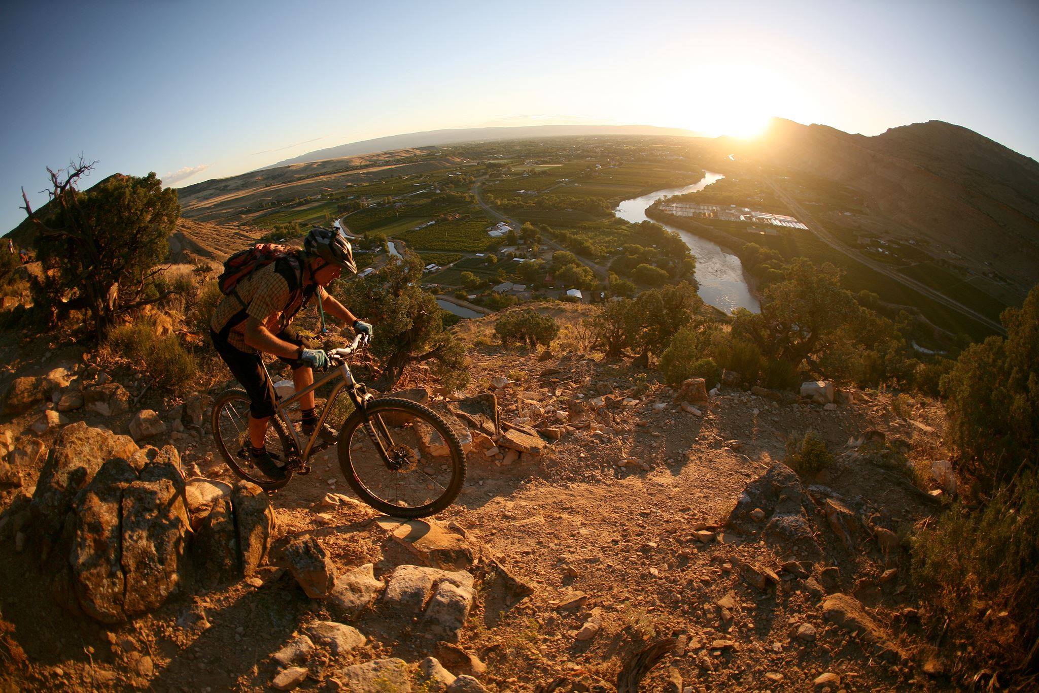 ride the palisade rim trail photo