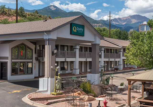 quality inn & suites - manitou springs at pikes peak photo