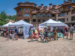 market on the plaza photo