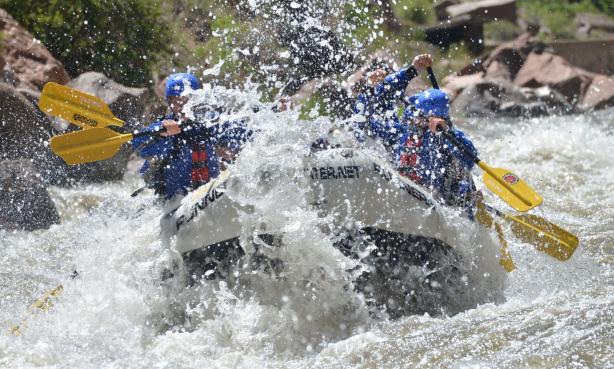Rafting fun in high-water season